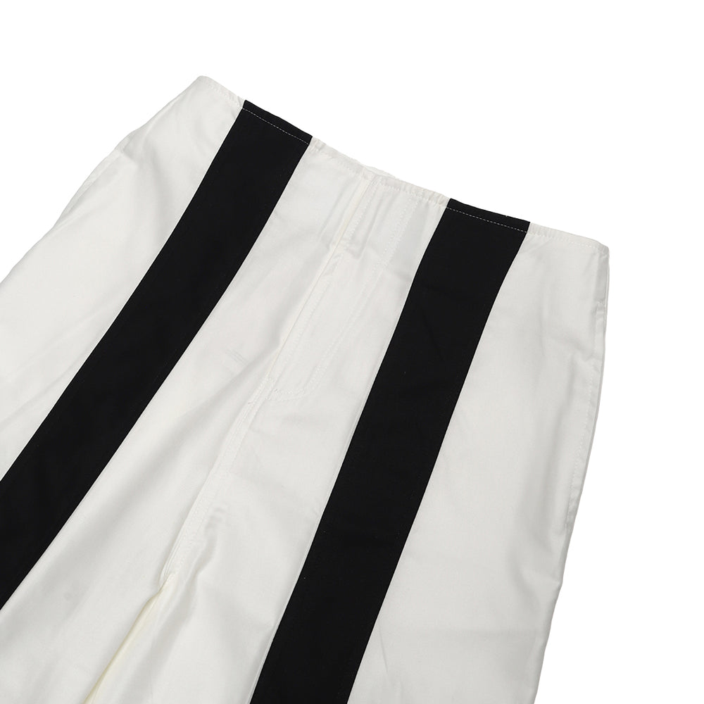 
            
                Load image into Gallery viewer, MAL PANTS 3 WHITE &amp;amp; BLACK
            
        