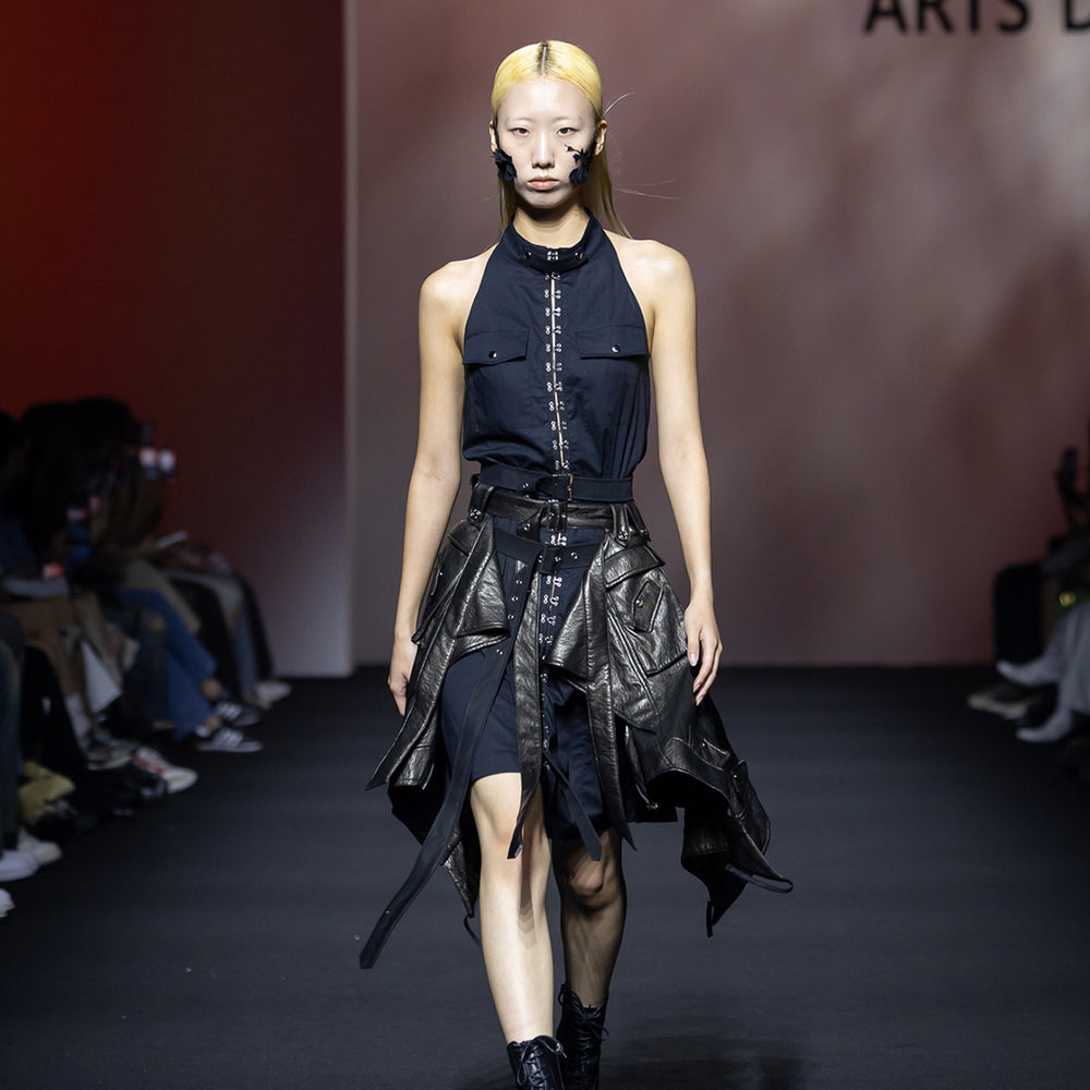 
            
                Load image into Gallery viewer, Sleeveless Long One-piece Black
            
        