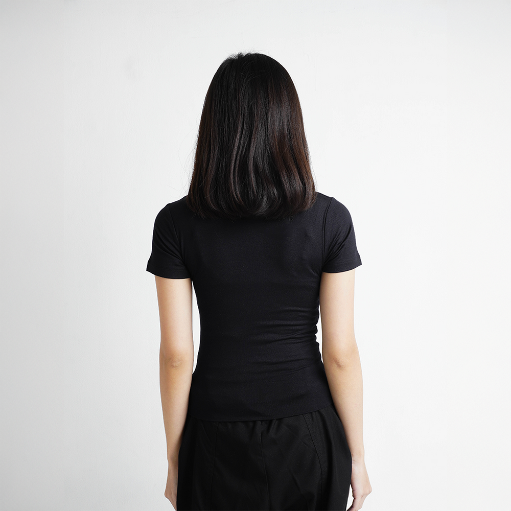 DOUBLE LAYERED TENCEL SHORTSLEEVE BLACK