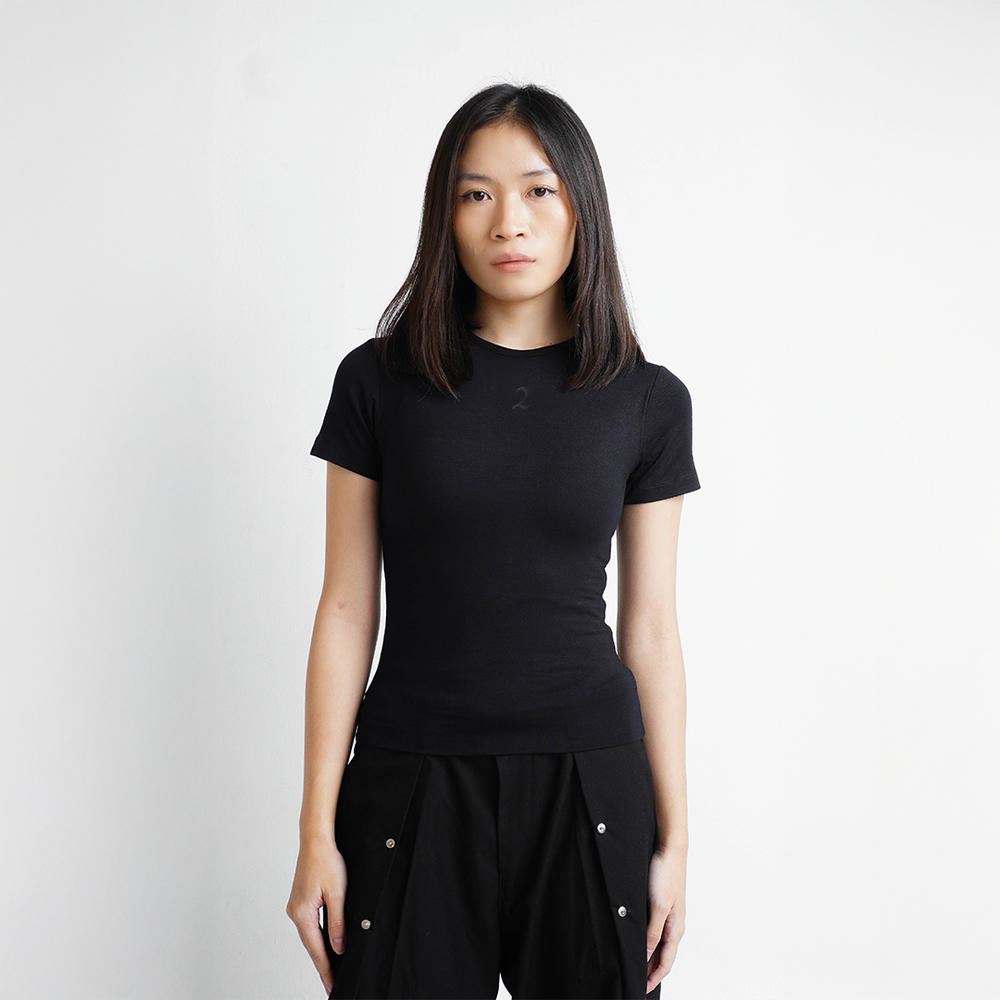 DOUBLE LAYERED TENCEL SHORTSLEEVE BLACK