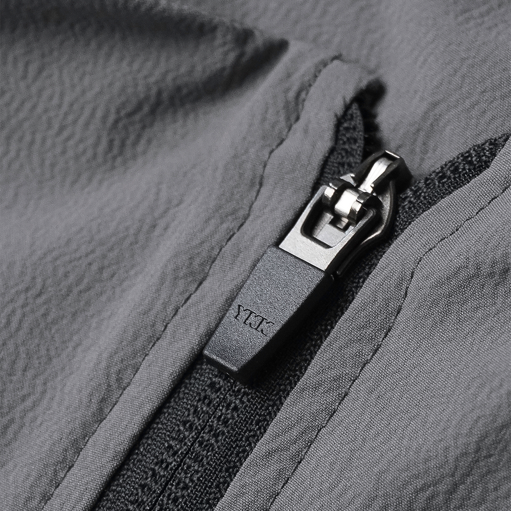 PERFORMANCE WINDBREAKER