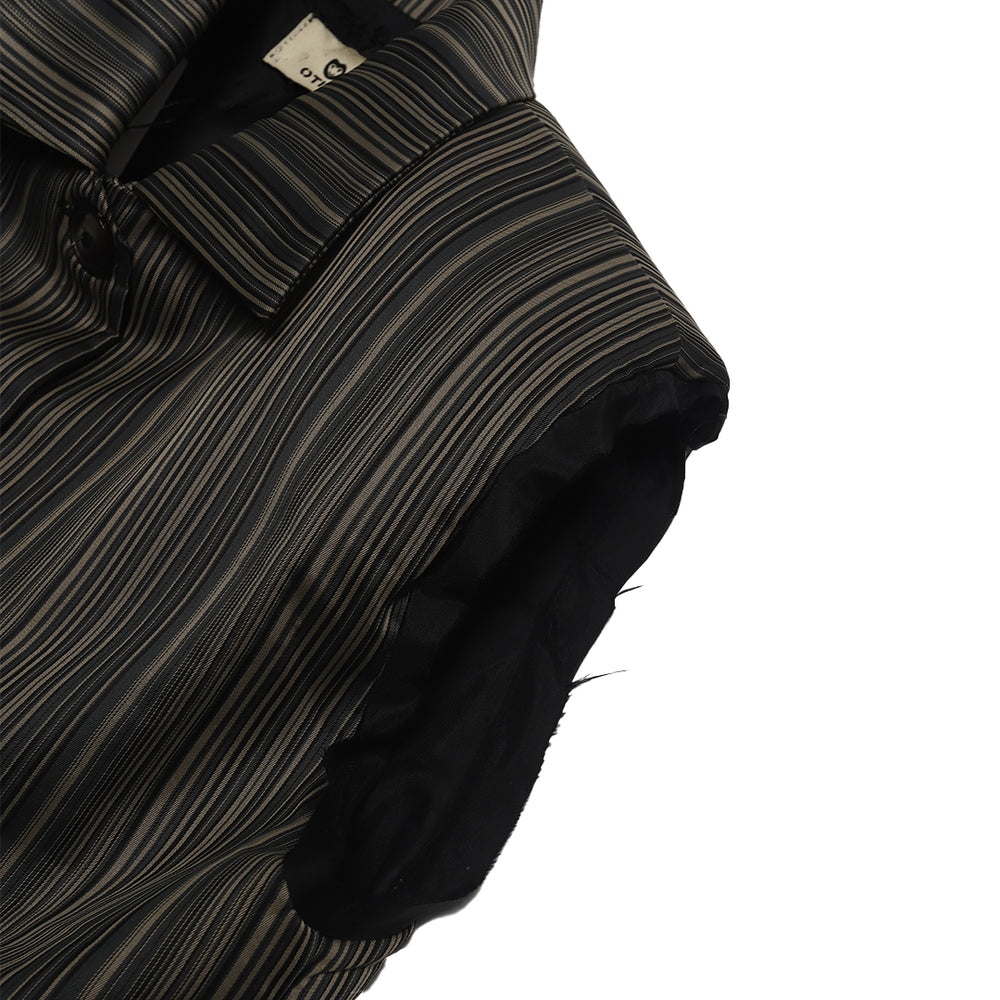 
            
                Load image into Gallery viewer, CLAR VEST 3 DEEP GREEN
            
        