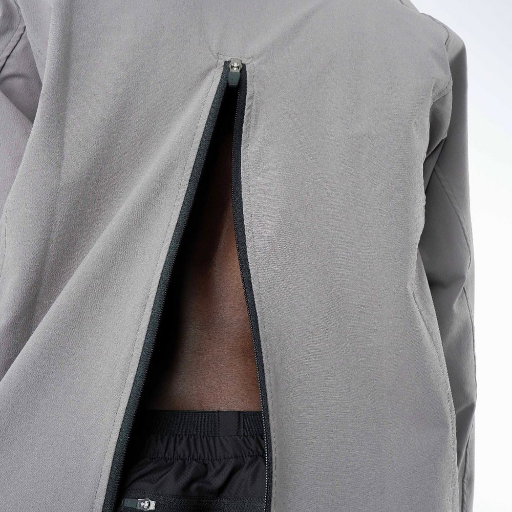 PERFORMANCE WINDBREAKER