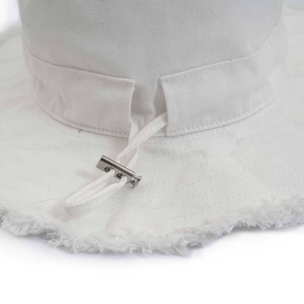 FISHERMAN BUCKET HAT WHITE