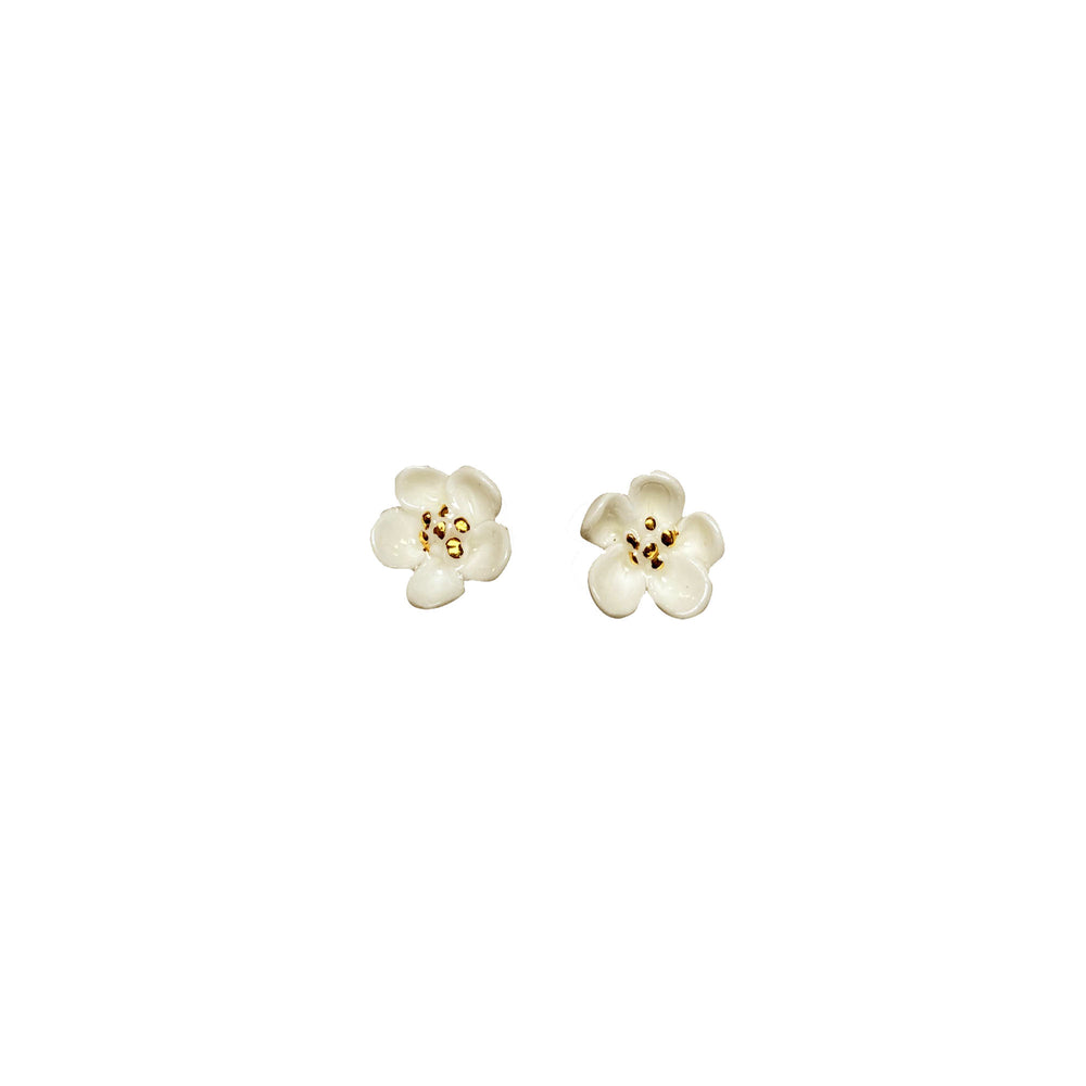 Odd Ume Earring White