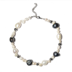 
            
                Load image into Gallery viewer, Billie Necklace Black White Silver
            
        