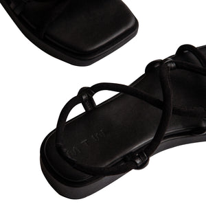Pretzel Black